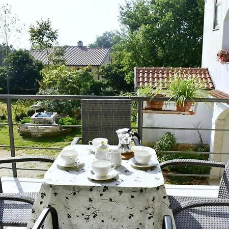Elegant Living For Your Vacation Apartman